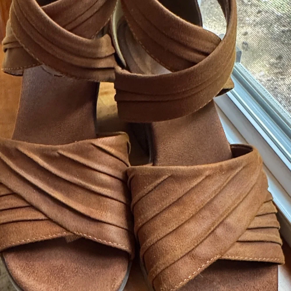 Strappy Heeled Sandals - Picture 5 of 7